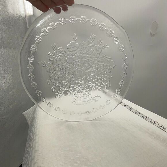 Glass Etched Flower Basket Serving Cake Tray - Picture 10 of 10